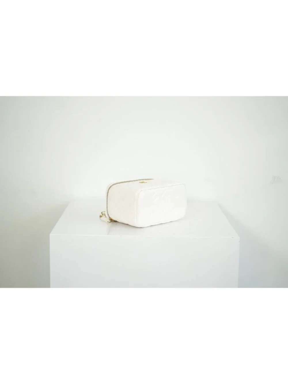 Chanel White Quilted Lambskin Leather Vanity with Dust Bag
